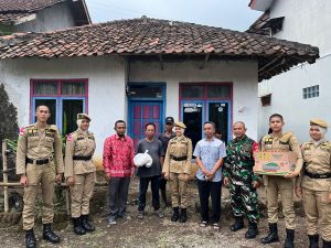 BAKTI SOSIAL PRAJA IPDN KELOMPOK 84 DI DESA TENJOLAYAR