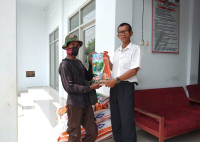 Kelompok Tani Pasir Terima Bantuan Benih Jagung